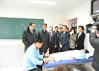 发挥专业特色  传递仁心仁术―俞正声等领导观摩足部反射区保健按摩课堂教学
